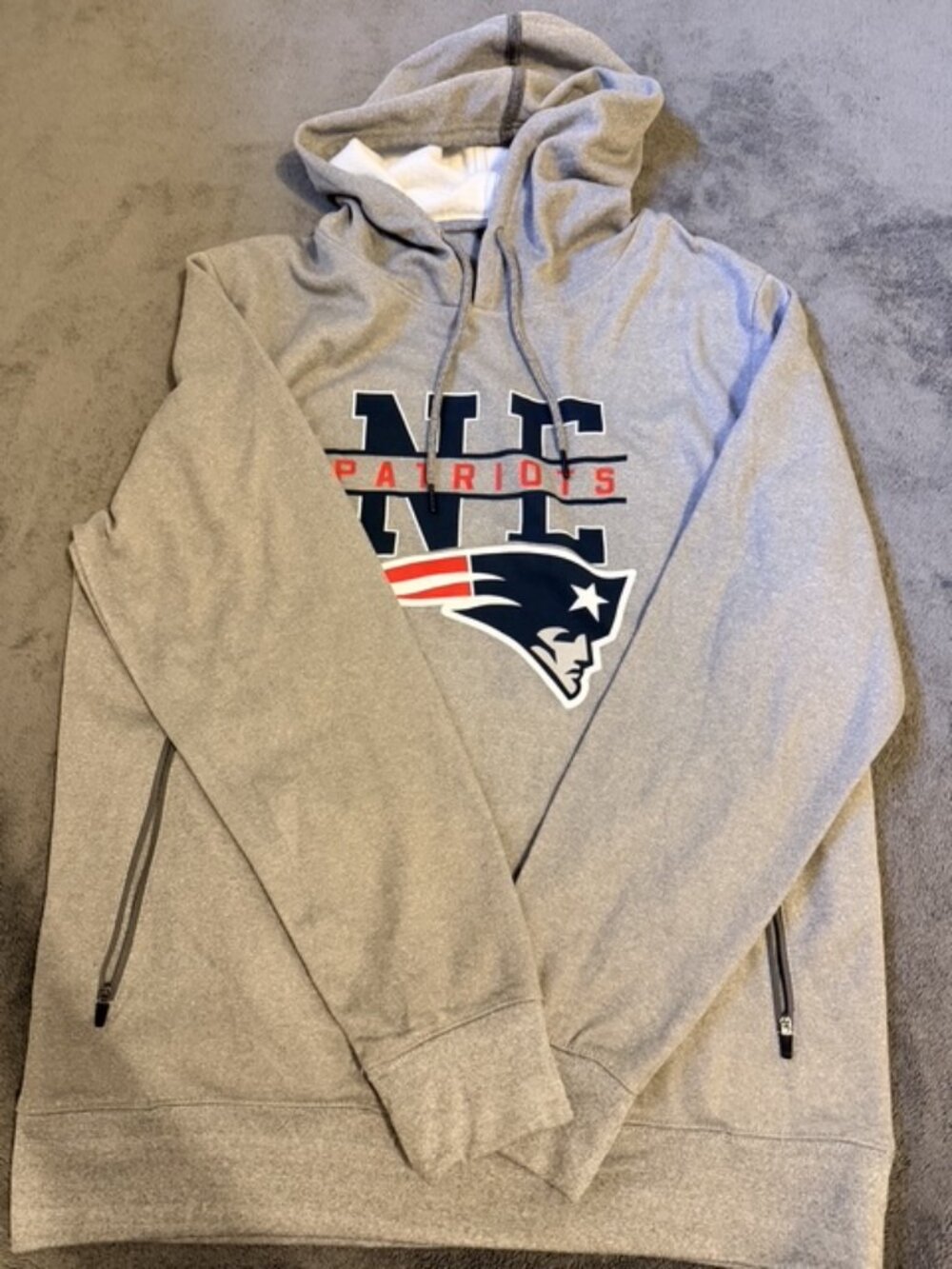 New England Patriots men's pullover hoodie in heather gray. Men's size L, by NFL